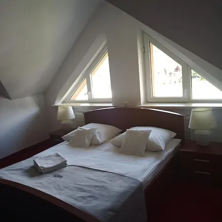 Alojamento de Acomodação e Pequeno-almoço Lusia