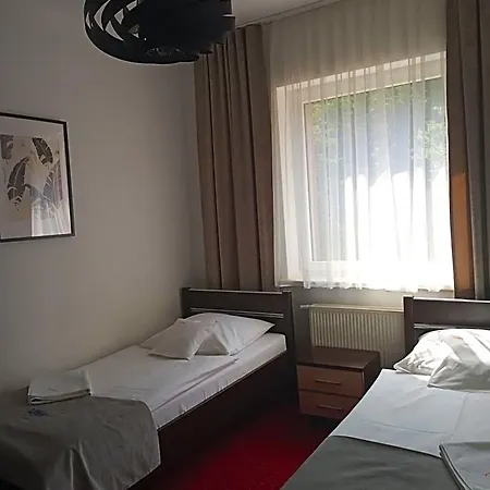 Couette-café Lusia 3*